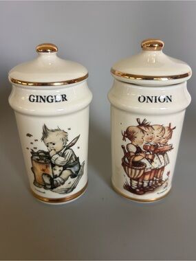 Vintage 1987 Hummel Spice Jars Onion Ginger Ceramic Japan Cottagecore Country